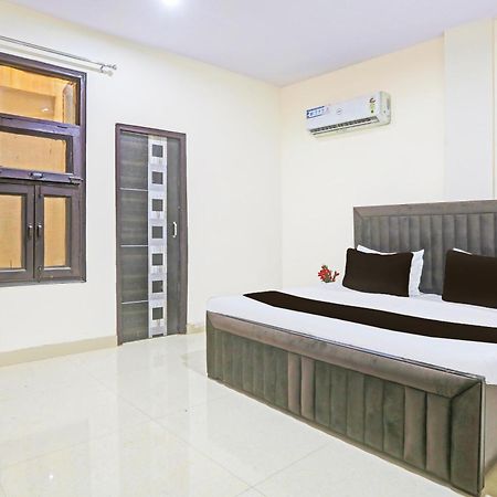 Hotel O Redbull Inn Gurgaon Buitenkant foto
