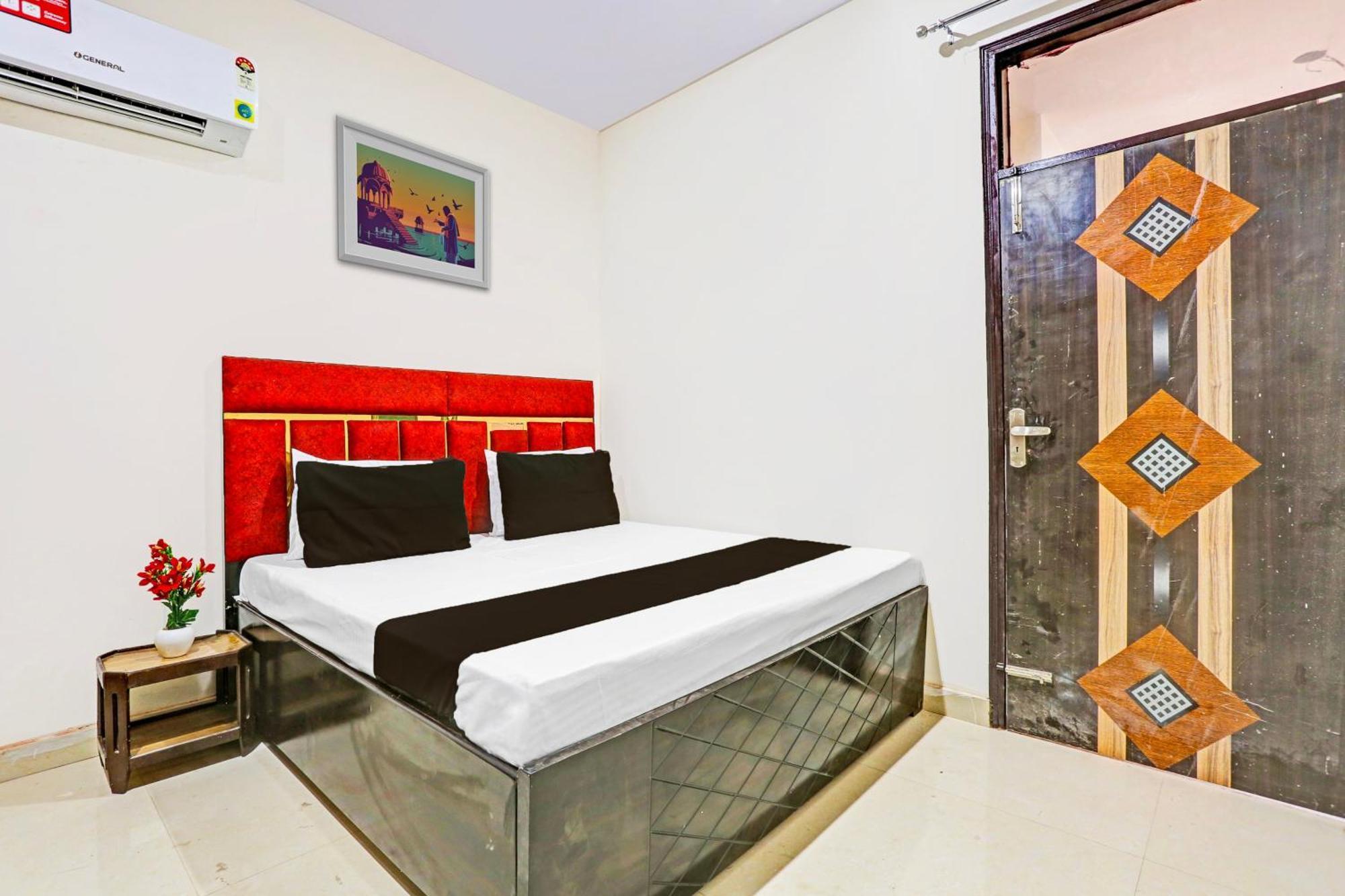Hotel O Redbull Inn Gurgaon Buitenkant foto
