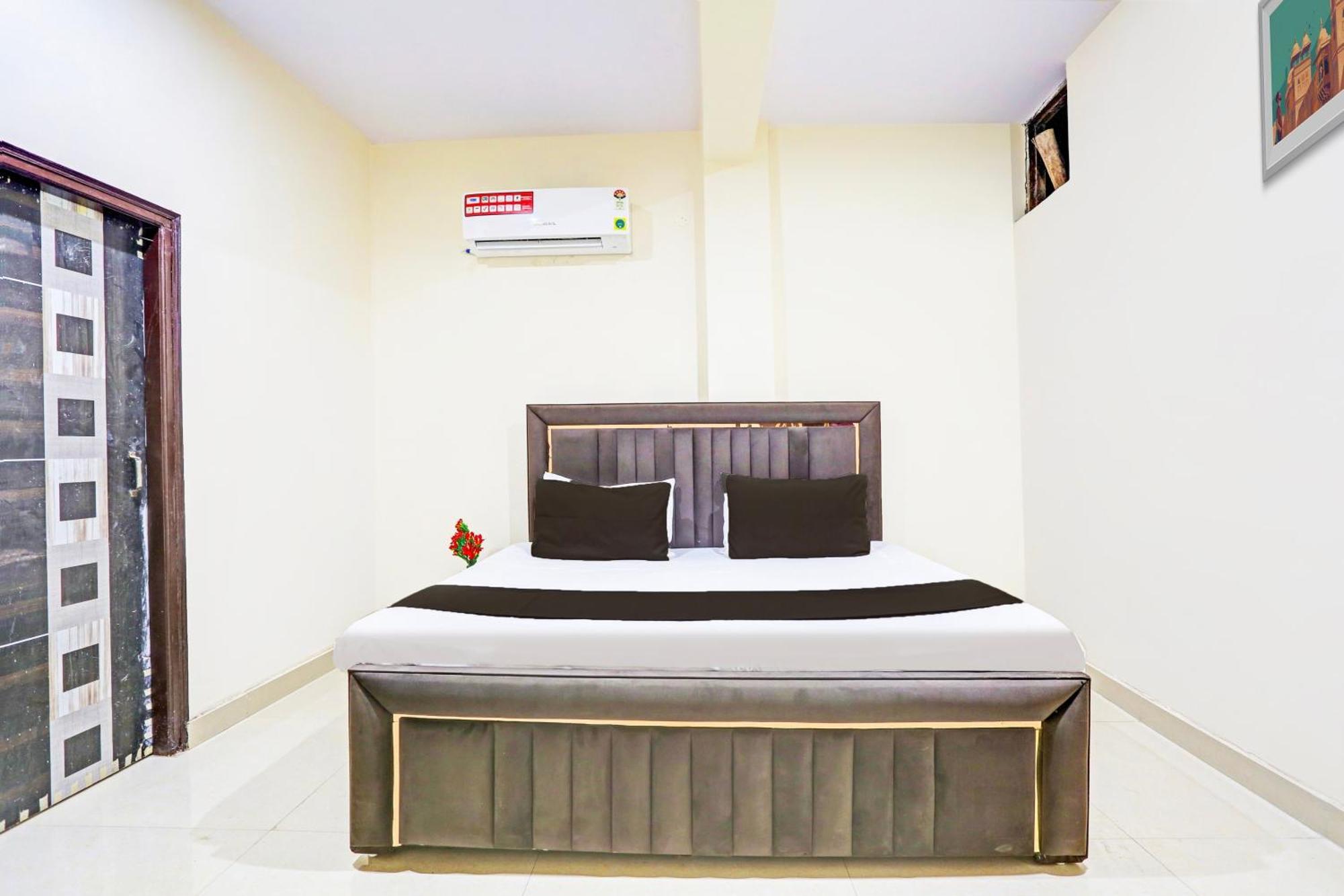 Hotel O Redbull Inn Gurgaon Buitenkant foto