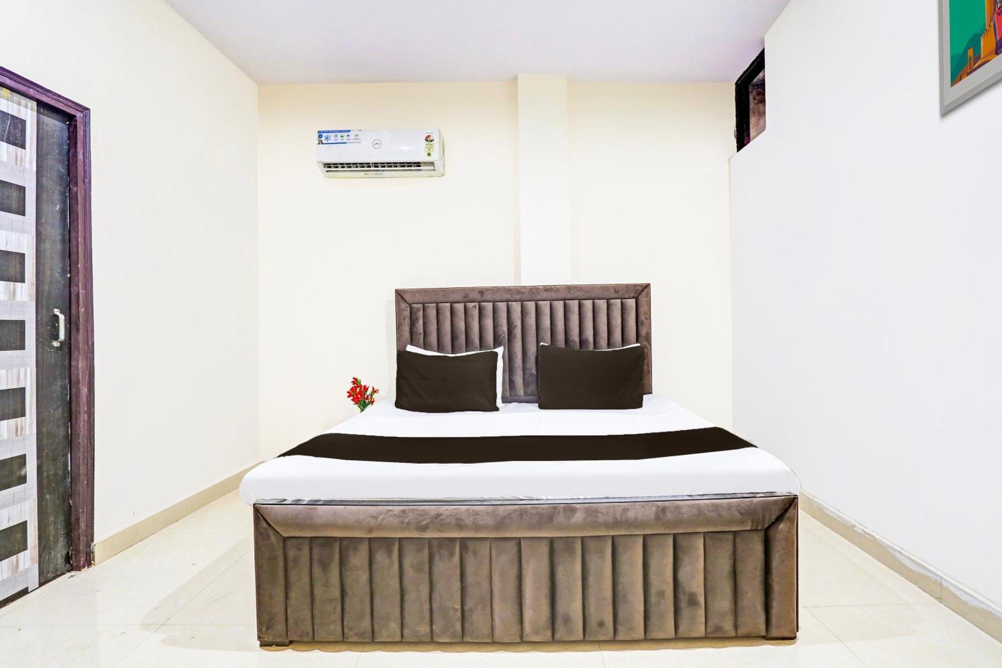 Hotel O Redbull Inn Gurgaon Buitenkant foto